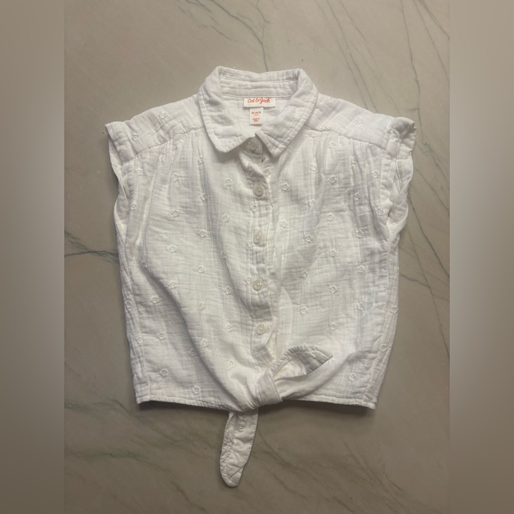 Cat & Jack Floral Tie Up Button Down